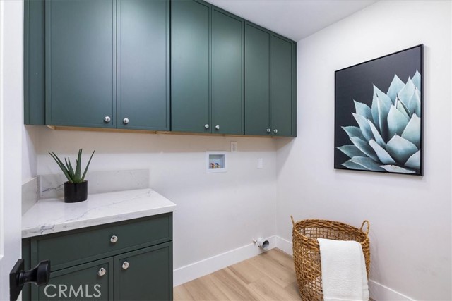 Detail Gallery Image 17 of 38 For 4401 Cezanne Ave, Woodland Hills,  CA 91364 - 4 Beds | 3 Baths