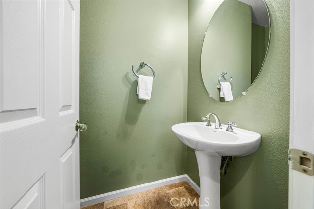 Detail Gallery Image 17 of 38 For 31923 Corte De Pinos, Winchester,  CA 92596 - 4 Beds | 3/1 Baths