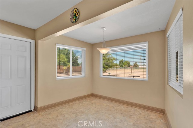 Detail Gallery Image 20 of 55 For 13940 Hopi Rd, Apple Valley,  CA 92307 - 3 Beds | 2 Baths