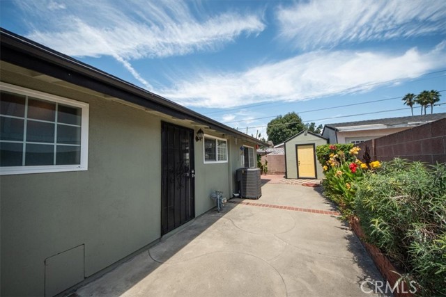 Detail Gallery Image 27 of 28 For 1913 W Beacon Ave, Anaheim,  CA 92804 - 5 Beds | 3 Baths