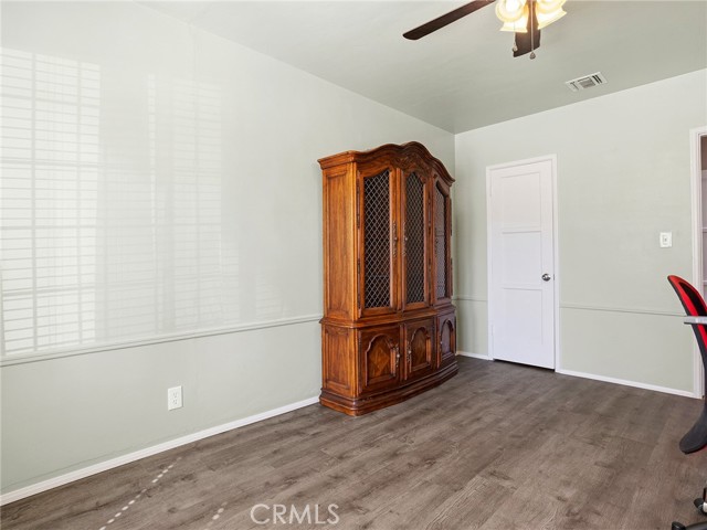 Detail Gallery Image 24 of 45 For 228 N Beachwood Dr, Burbank,  CA 91506 - 3 Beds | 1 Baths