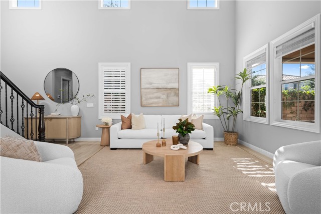 Detail Gallery Image 8 of 60 For 42 Castellana, Lake Forest,  CA 92630 - 4 Beds | 3 Baths