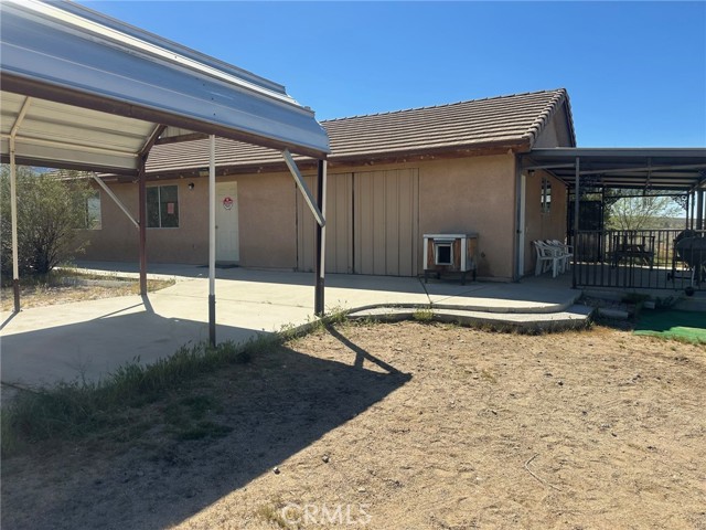 9772 Alamo, Lucerne Valley CA: https://media.crmls.org/medias/20053377-b5e8-4a40-8498-f00406581fd2.jpg