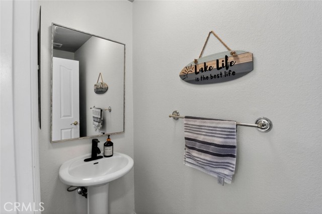 Detail Gallery Image 27 of 30 For 26502 Blue Water Rd, Helendale,  CA 92342 - 3 Beds | 2/1 Baths