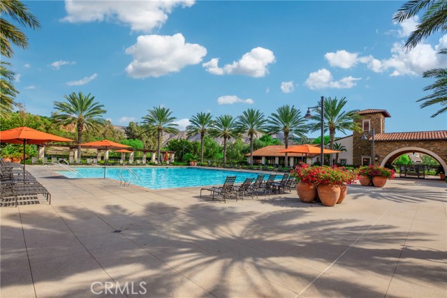 72 English Saddle, Irvine CA: https://media.crmls.org/medias/20058fc9-f85a-4c0b-9487-40cd5f382792.jpg