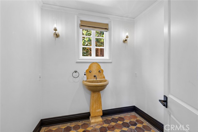 Detail Gallery Image 7 of 74 For 1316 Beverly Grove Pl, Beverly Hills,  CA 90210 - 5 Beds | 7/2 Baths