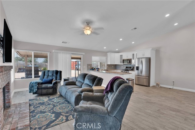 Detail Gallery Image 30 of 61 For 11347 Topaz Rd, Victorville,  CA 92392 - 4 Beds | 2 Baths