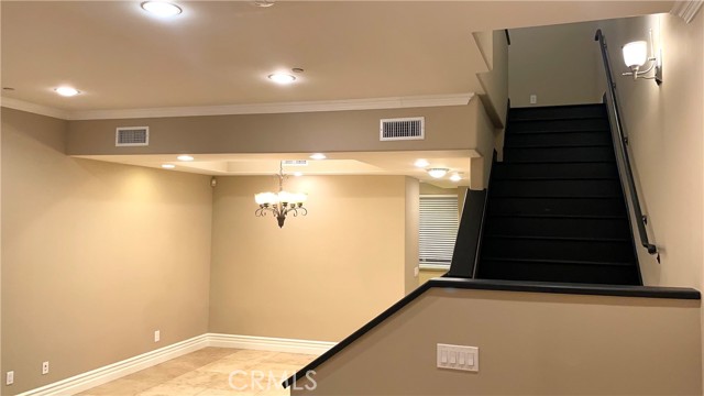 18245 Burbank Boulevard, Tarzana CA: https://media.crmls.org/medias/200600e5-8382-4cf4-954c-fe78ed287d78.jpg