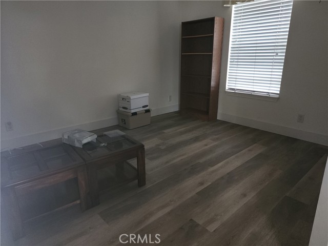 Detail Gallery Image 8 of 10 For 310 Magpie, Fountain Valley,  CA 92708 - 3 Beds | 2 Baths