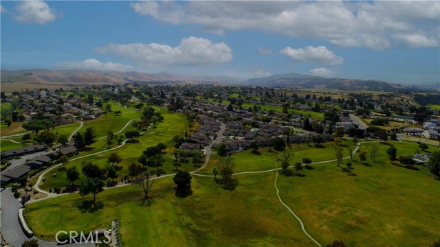 208 Luna Way, Hollister CA: https://media.crmls.org/medias/2006b656-ddad-452e-b950-17531e2ec000.jpg