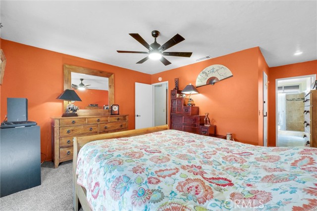 Detail Gallery Image 14 of 28 For 2085 Flame Tree Way, Hemet,  CA 92545 - 2 Beds | 2 Baths