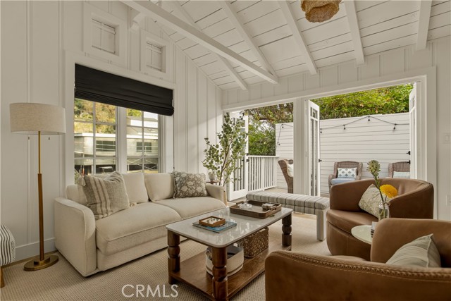 Front Image Thumbnail for CRLG26172477