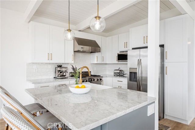 301 4th St, Manhattan Beach, California 90266, 4 Bedrooms Bedrooms, ,3 BathroomsBathrooms,Residential,Sold,4th St,SB22117855