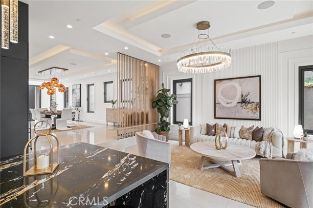 3609 Oak Avenue, Manhattan Beach CA: https://media.crmls.org/medias/2008d17c-9b65-45a9-81ef-2174296557fb.jpg