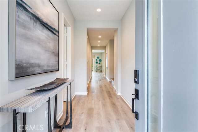 Detail Gallery Image 3 of 39 For 6509 Canyon Oaks Dr, Simi Valley,  CA 93063 - 5 Beds | 5/1 Baths