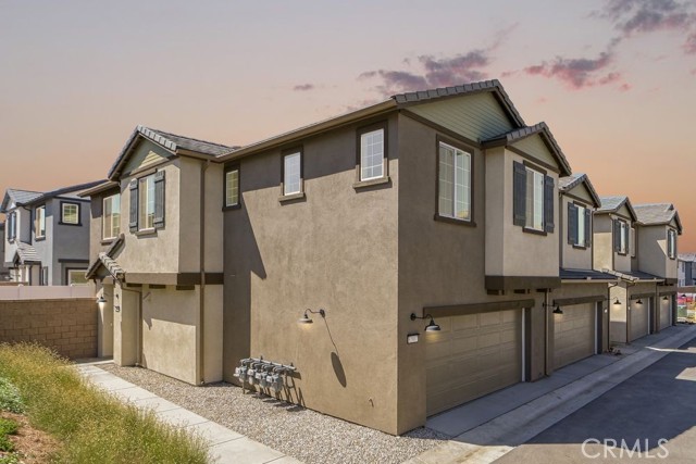 32807 MANHATTAN Avenue, Winchester CA: https://media.crmls.org/medias/200b8fd9-9b8f-488f-adc0-198f3e56960c.jpg