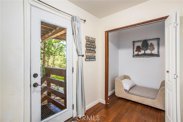 Detail Gallery Image 14 of 34 For 30421 Live Oak Dr, Running Springs,  CA 92382 - 4 Beds | 3/1 Baths