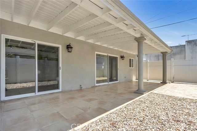 6015 Laurelgrove Avenue, North Hollywood CA: https://media.crmls.org/medias/200c582e-ced6-427b-926b-b3785b5a0b46.jpg