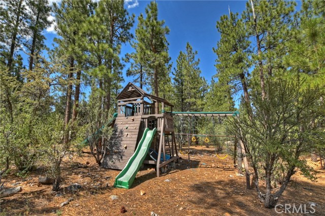 Detail Gallery Image 56 of 63 For 1010 Heritage Trl, Big Bear City,  CA 92314 - 4 Beds | 4 Baths