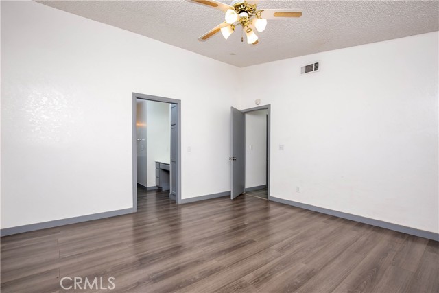 Detail Gallery Image 12 of 34 For 10416 Peach Ave, California City,  CA 93505 - 3 Beds | 2 Baths