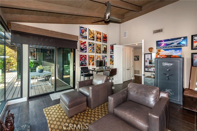 200dcec8 16bf 44b5 8199 Ee4f161c86de