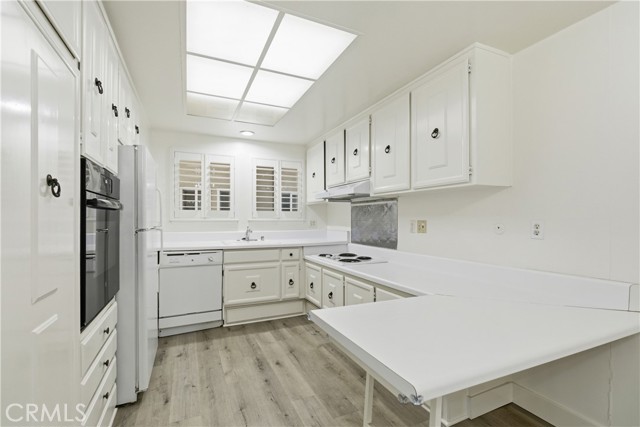 Detail Gallery Image 11 of 27 For 653 Avenida Sevilla #N,  Laguna Woods,  CA 92637 - 2 Beds | 2 Baths