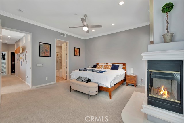 19281 Surf Drive, Huntington Beach CA: https://media.crmls.org/medias/200e16cd-30a9-4b36-9bca-2851ae48f1f7.jpg