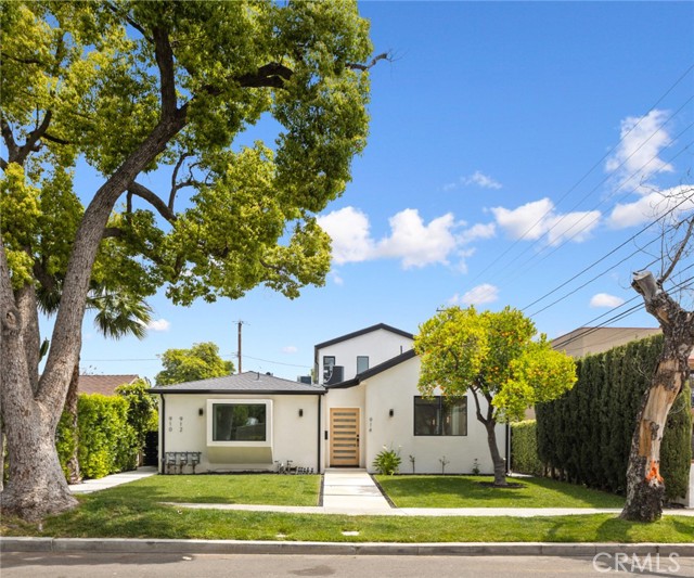 914 N Catalina Street, Burbank CA: https://media.crmls.org/medias/200e6782-4d33-49ea-af75-b2a894f4ba9f.jpg