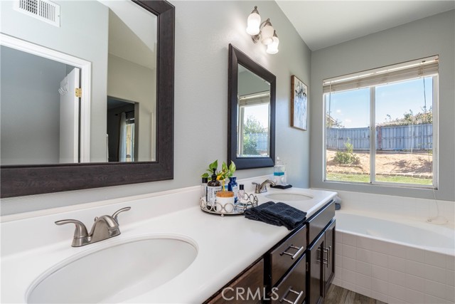 Detail Gallery Image 14 of 45 For 1166 Gainesway Cir, Beaumont,  CA 92223 - 3 Beds | 2 Baths