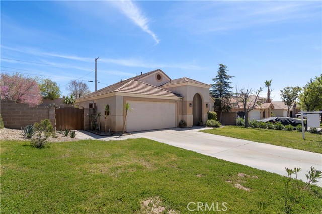 Detail Gallery Image 2 of 26 For 5237 Sierra Mesa Rd, San Bernardino,  CA 92407 - 3 Beds | 2 Baths