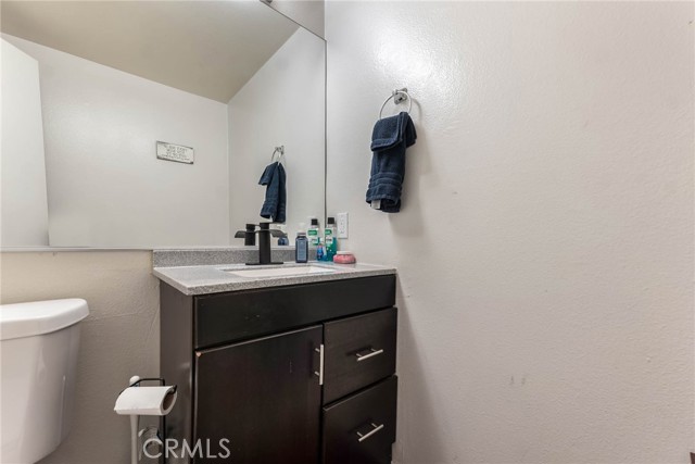 Detail Gallery Image 12 of 33 For 9906 Owensmouth Ave #16,  Chatsworth,  CA 91311 - 3 Beds | 3 Baths