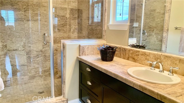 Detail Gallery Image 12 of 54 For 44207 Reidel St, Temecula,  CA 92592 - 5 Beds | 3/1 Baths