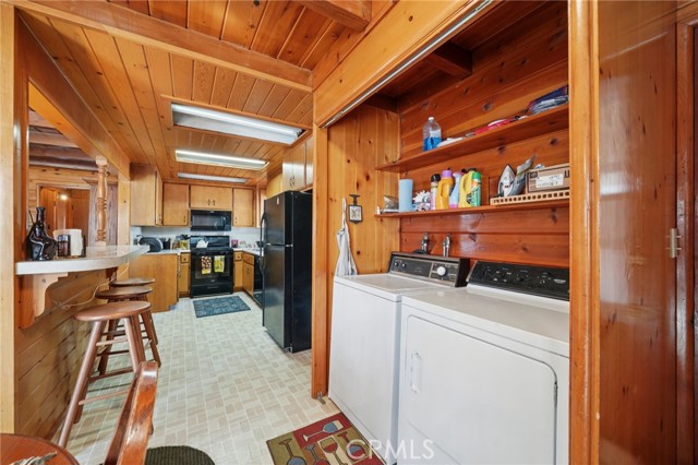 Detail Gallery Image 7 of 28 For 346 W North Shore Dr, Big Bear City,  CA 92314 - 3 Beds | 2 Baths