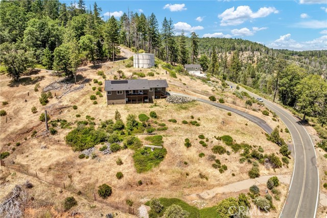 9781 Venturi Drive, Cobb CA: https://media.crmls.org/medias/2012725a-eed8-4cbb-9e99-a45d24614485.jpg