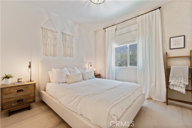 Detail Gallery Image 14 of 37 For 17065 Cantlay, Lake Balboa,  CA 91406 - 4 Beds | 3 Baths