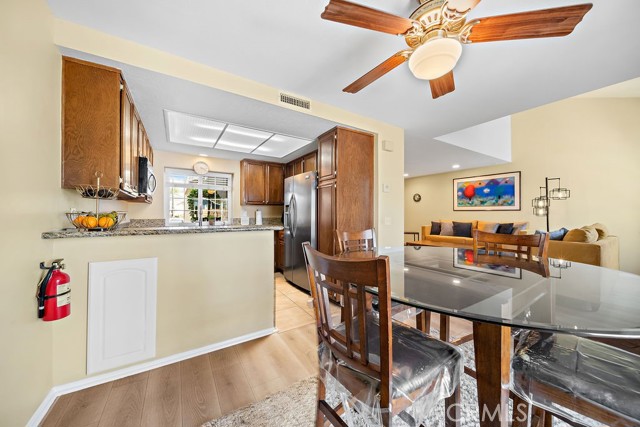 Detail Gallery Image 9 of 31 For 1649 Toyon Pl, Corona,  CA 92882 - 2 Beds | 2/1 Baths