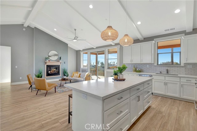 Detail Gallery Image 12 of 43 For 6319 Lucky John Rd, Paradise,  CA 95969 - 3 Beds | 2/1 Baths