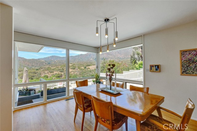 Detail Gallery Image 8 of 40 For 4161 via Padova, Claremont,  CA 91711 - 4 Beds | 3 Baths