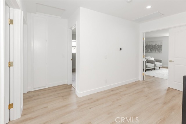 17101 Dearborn Street, Northridge CA: https://media.crmls.org/medias/20148895-99d0-4fa9-bcf6-0e60267e758a.jpg
