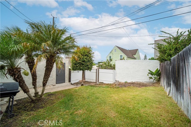 Detail Gallery Image 33 of 37 For 2353 Lucerne Ave, Los Angeles,  CA 90016 - 2 Beds | 1 Baths