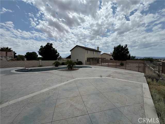 19004 Ivanpah Way, Apple Valley CA: https://media.crmls.org/medias/2014cd50-498b-4f64-8618-f96ba4bb6629.jpg