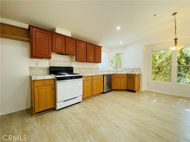 56476 Desert Gold Drive, Yucca Valley CA: https://media.crmls.org/medias/2014dcc9-7622-4f92-95a5-39ee529a86d8.jpg