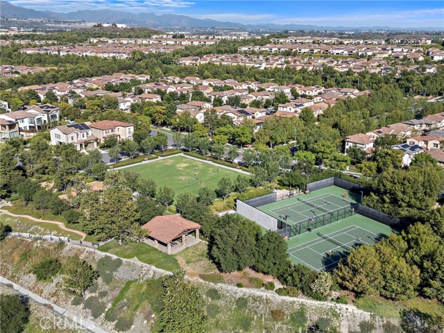 42 Castellana, Lake Forest CA: https://media.crmls.org/medias/20152f82-cbc6-40fc-9602-5a9219f40d64.jpg