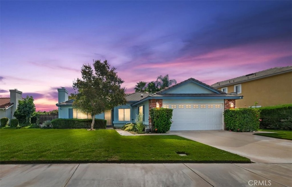 5205 N Mammoth