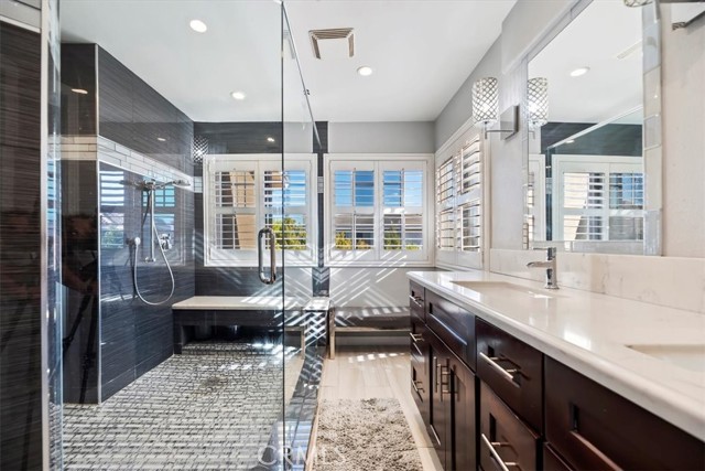 Detail Gallery Image 33 of 50 For 2310 Crown Point Ct, Oxnard,  CA 93036 - 4 Beds | 3 Baths