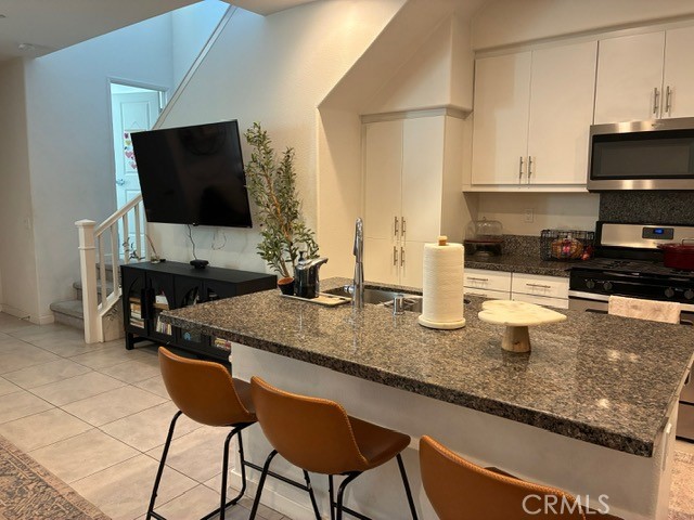 Detail Gallery Image 10 of 26 For 2625 Verna #104,  Corona,  CA 92883 - 3 Beds | 2/1 Baths