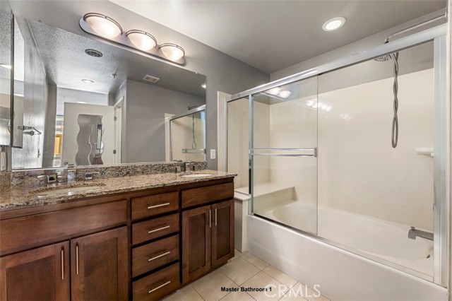 Detail Gallery Image 9 of 24 For 21301 Erwin St #516,  Woodland Hills,  CA 91367 - 2 Beds | 2 Baths
