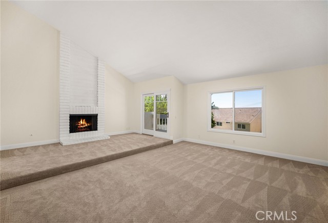 719 S Goldfinch Way, Anaheim Hills CA: https://media.crmls.org/medias/2016b1a8-21be-423d-adac-217656b00463.jpg