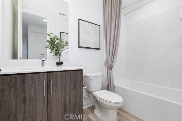 Detail Gallery Image 4 of 37 For 1077 Cadence, Irvine,  CA 92618 - 4 Beds | 4 Baths