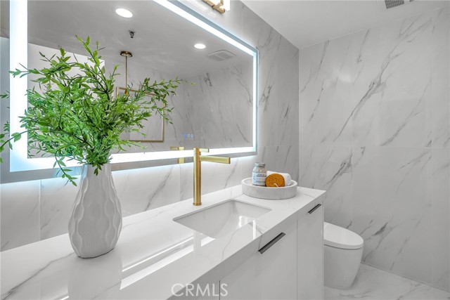 200 S Catalina Avenue, Redondo Beach CA: https://media.crmls.org/medias/2017ac4a-2e64-4dba-9a55-3b198b44abfb.jpg